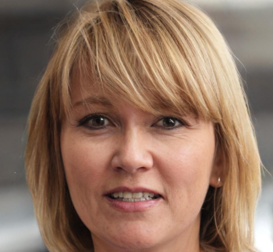 Portrait of Elena Rodriguez, Portfolio Strategy Director